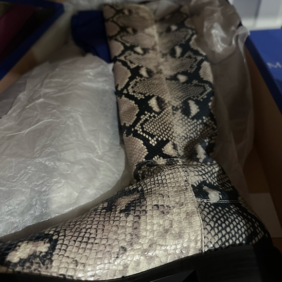 Stuart weitzman snakeprint 5050 boots nwb 5.5 - Picture 6 of 7